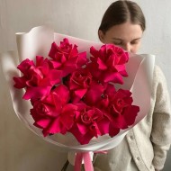 Букет из малиновых французских роз